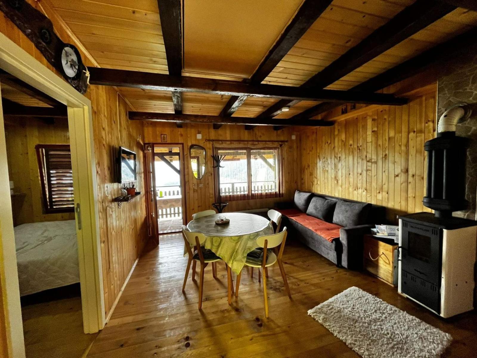 Orlovo Oko Apartment Mandici